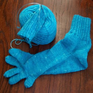 crew length toe socks