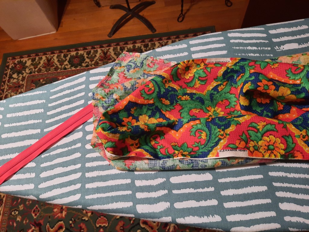 vintage designer fabric and zipper for pillow cover